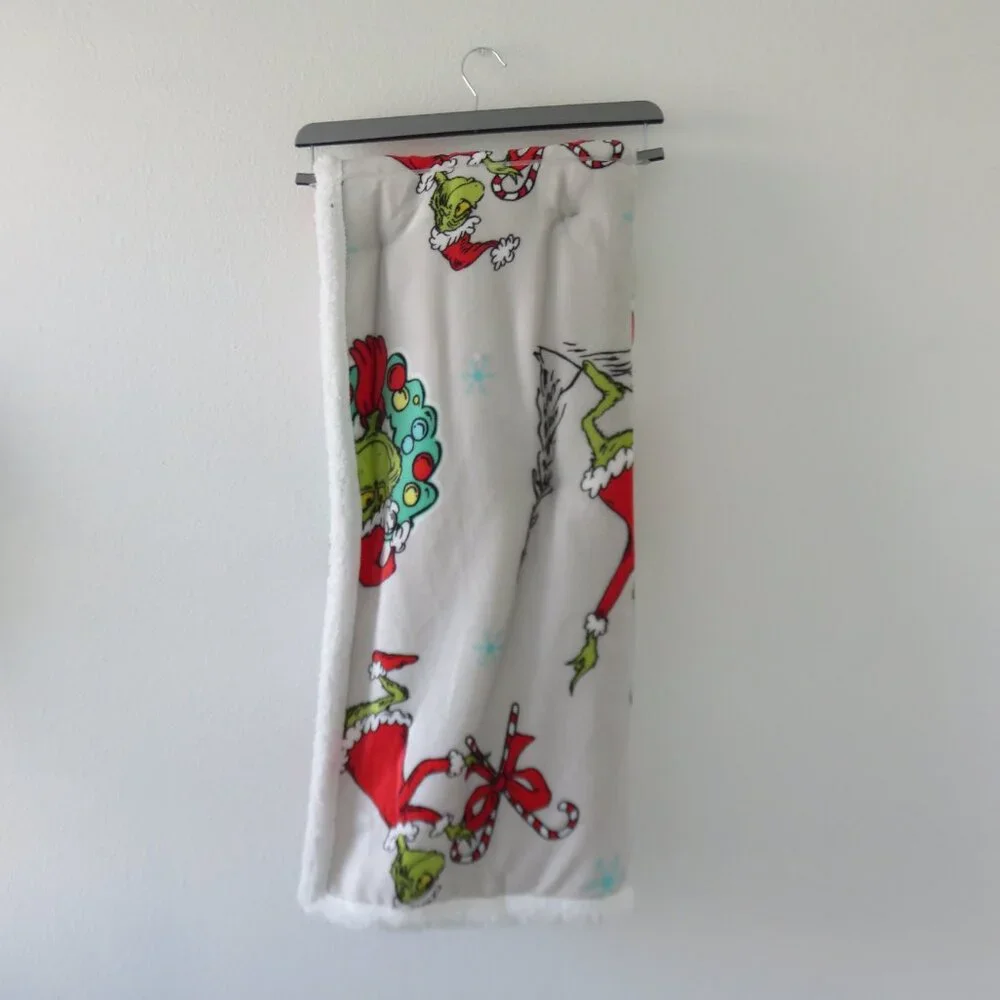 The Grinch Christmas Sherpa Backed Throw Blanket 50